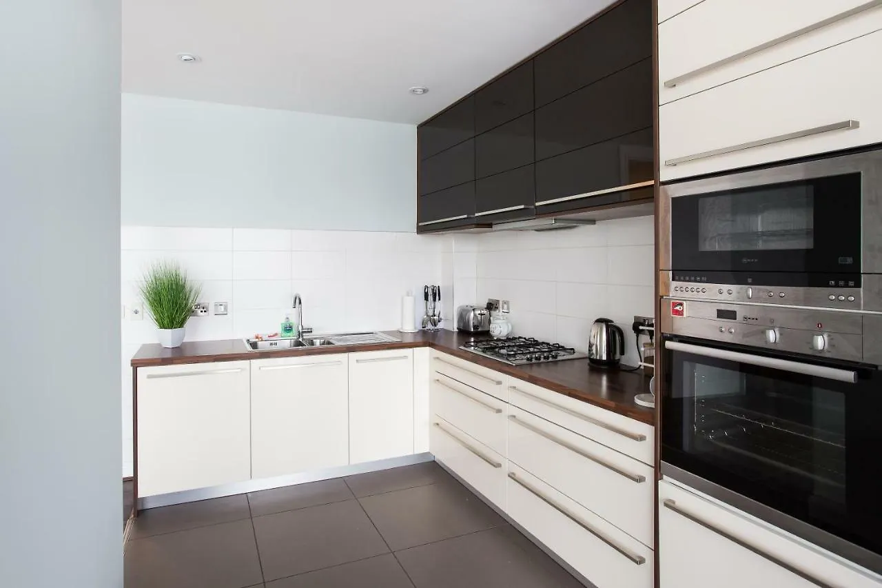 Luxury Apartment Marina Views At Titanic Quarter Belfast