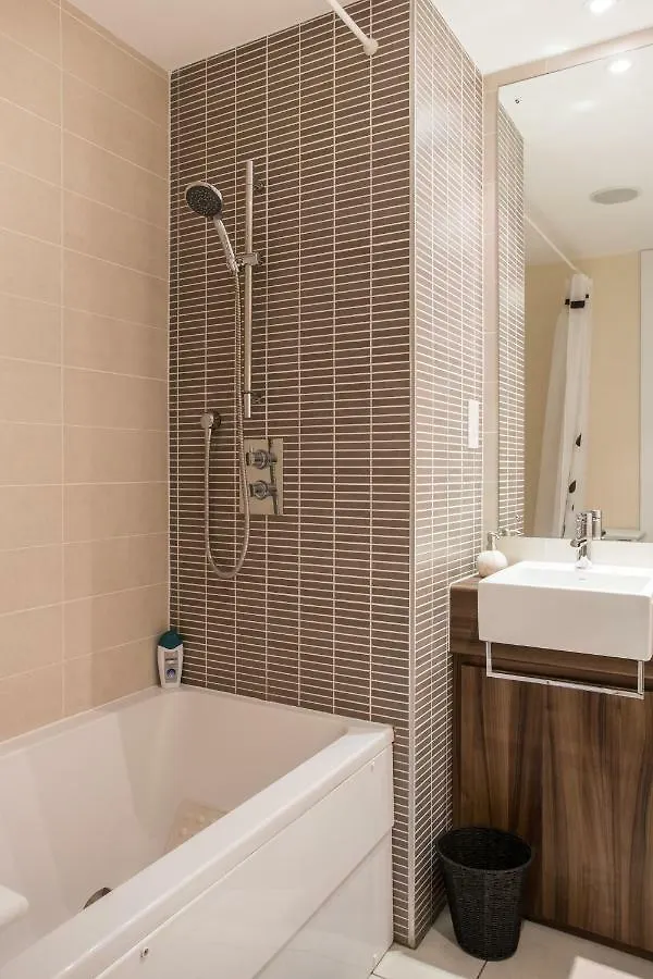Luxury Apartment Marina Views At Titanic Quarter Belfast United Kingdom