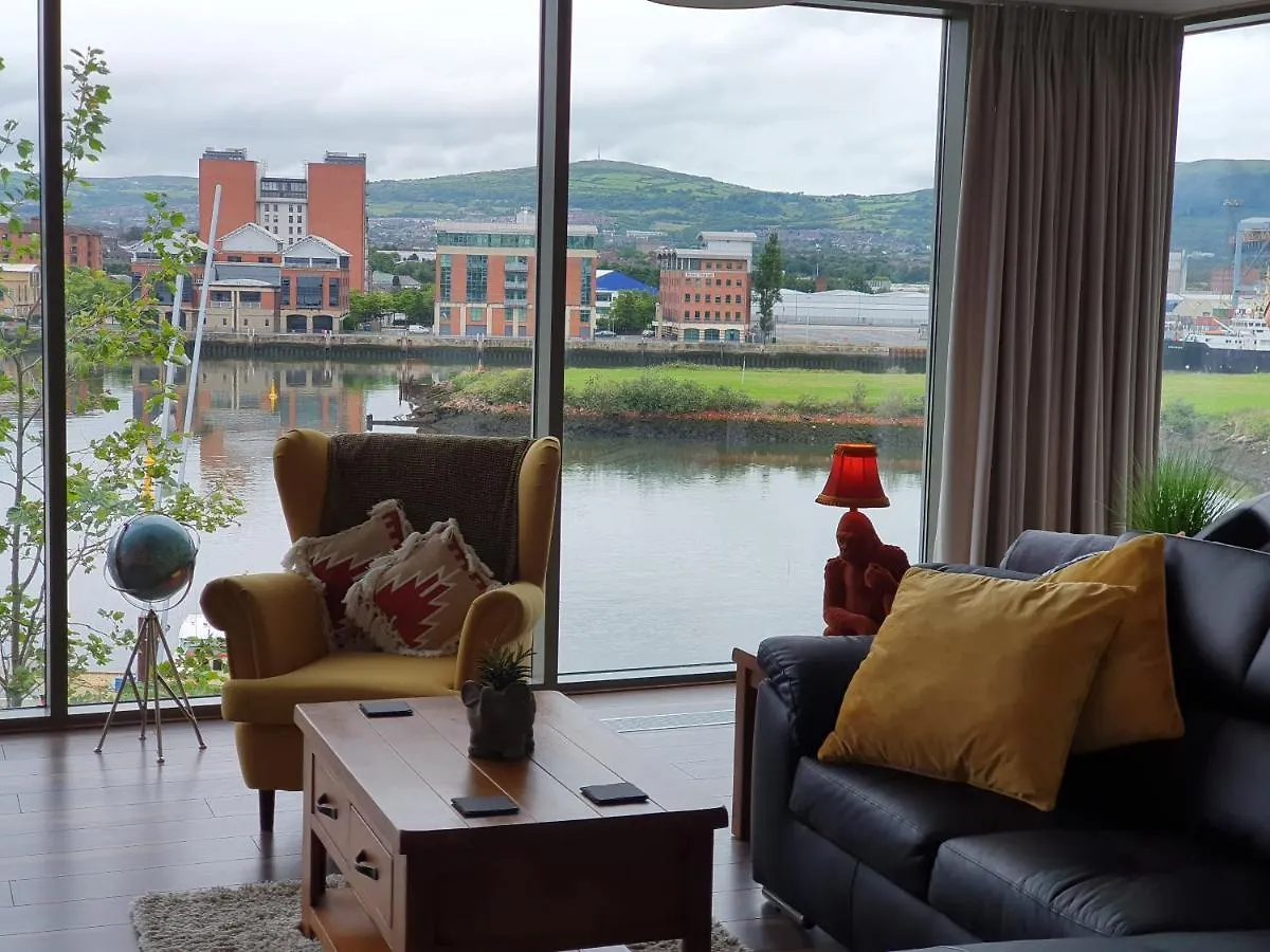 Luxury Apartment Marina Views At Titanic Quarter Белфаст