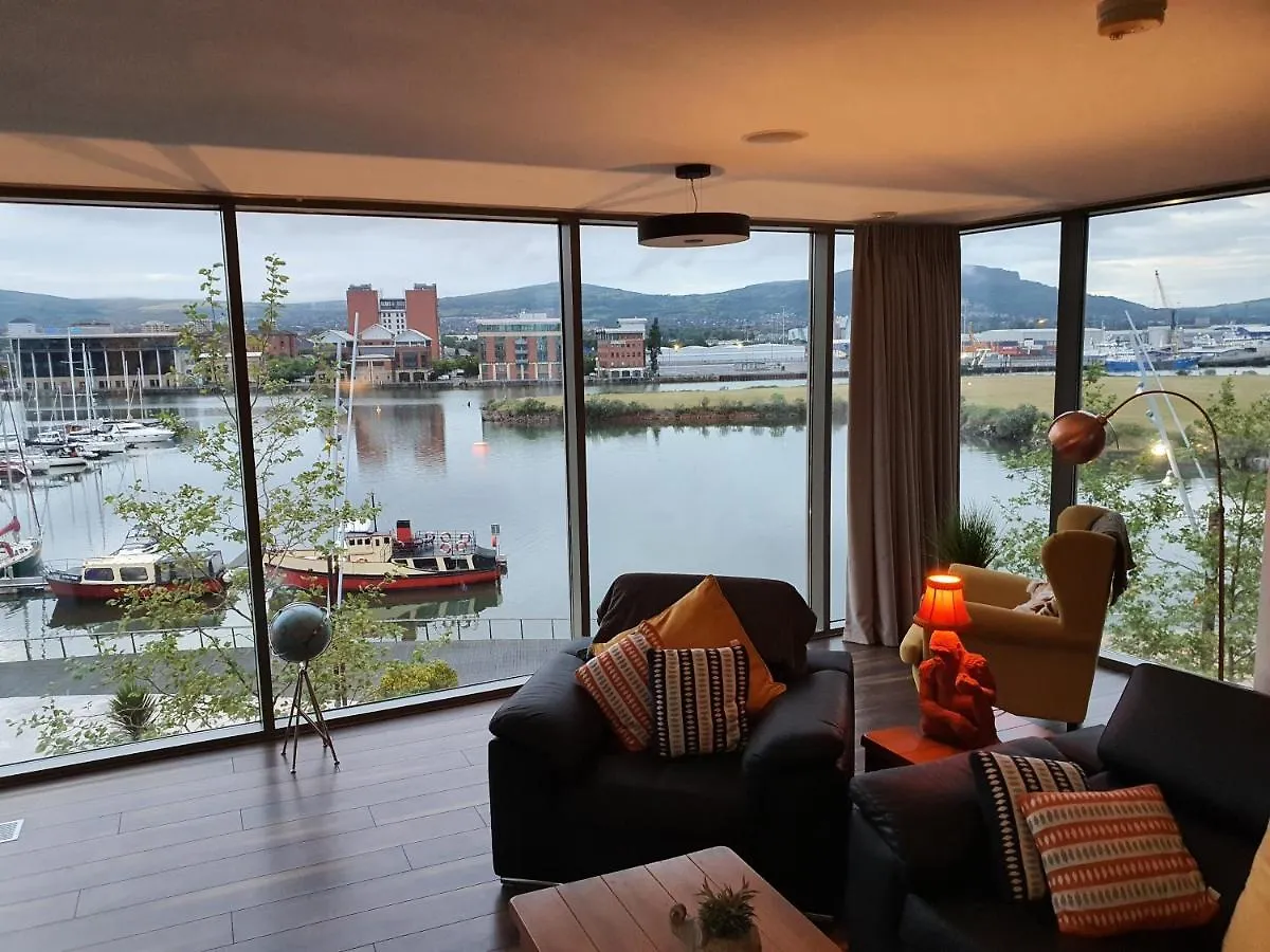 Luxury Apartment Marina Views At Titanic Quarter Белфаст