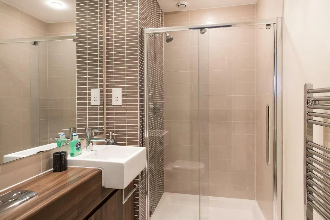 Luxury Apartment Marina Views At Titanic Quarter Белфаст 0*,
