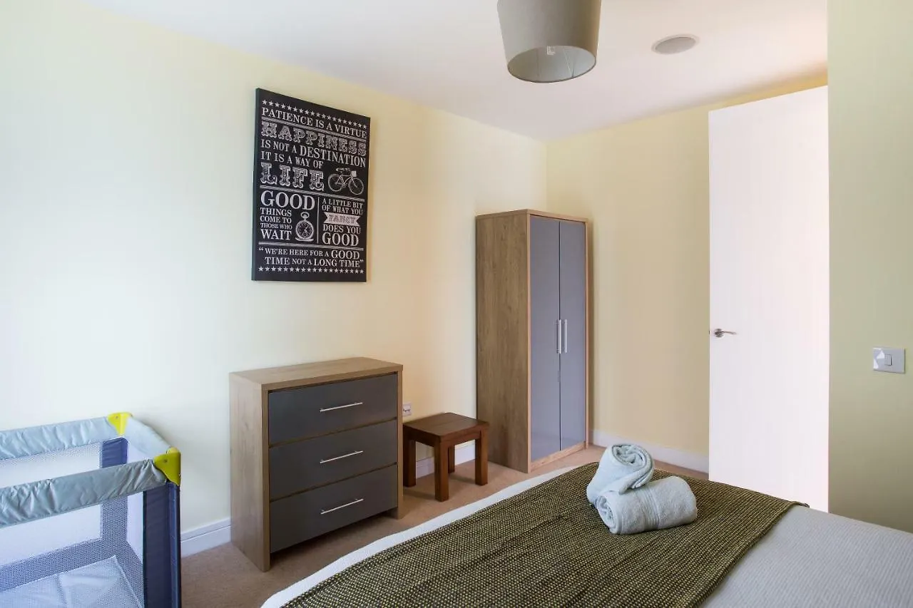 Luxury Apartment Marina Views At Titanic Quarter Белфаст 0*,  Великобритания