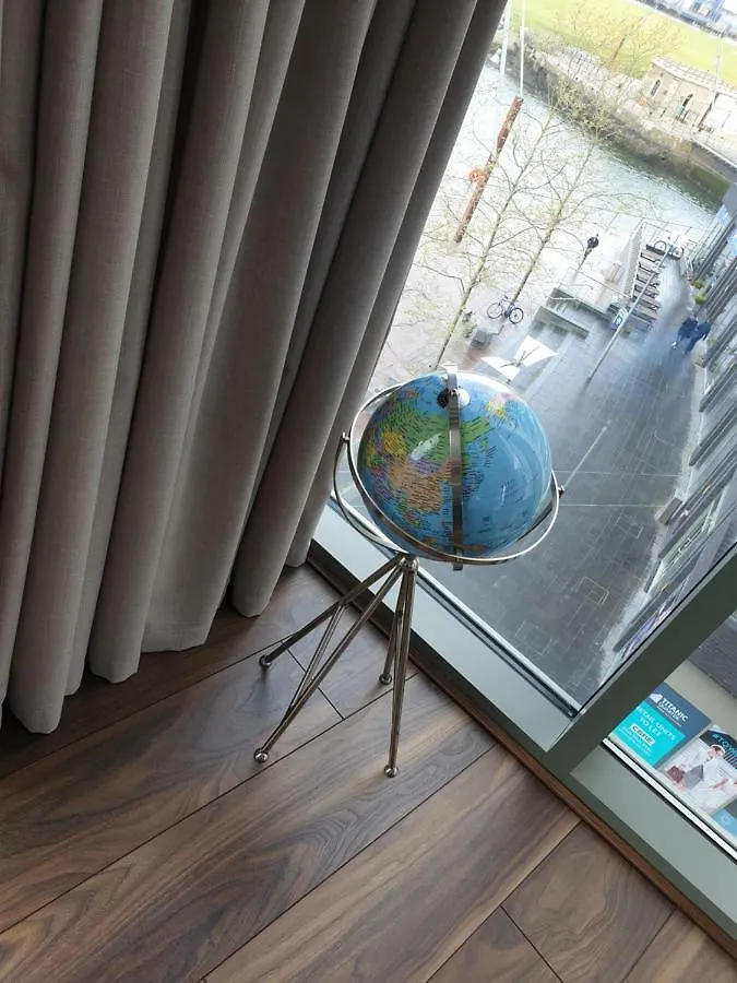 Luxury Apartment Marina Views At Titanic Quarter Белфаст
